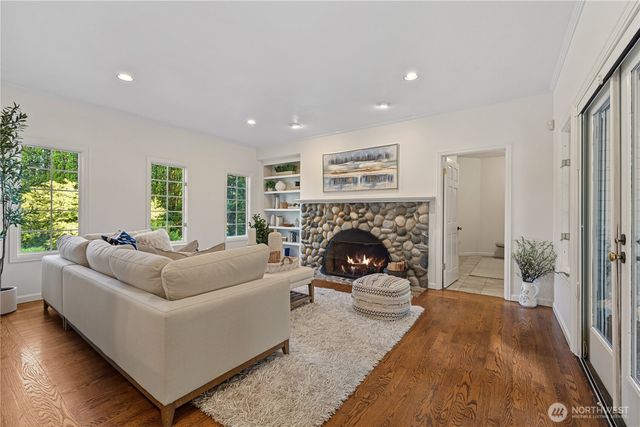 23837 SE 45th Street, Sammamish, WA 98029