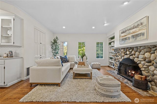 23837 SE 45th Street, Sammamish, WA 98029