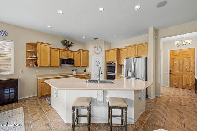 42823 N COURAGE Trail, Anthem, AZ 85086