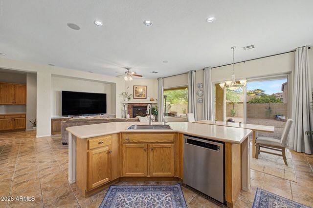 42823 N COURAGE Trail, Anthem, AZ 85086