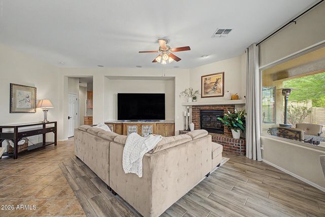 42823 N COURAGE Trail, Anthem, AZ 85086
