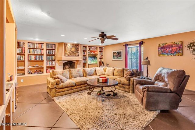 4390 N Camino Vinorama, Tucson, AZ 85750