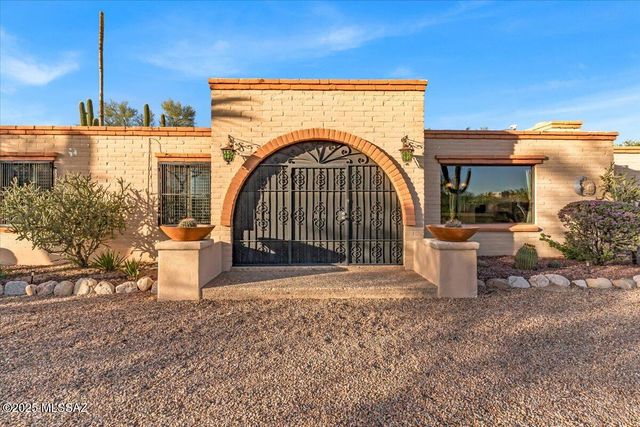 4390 N Camino Vinorama, Tucson, AZ 85750