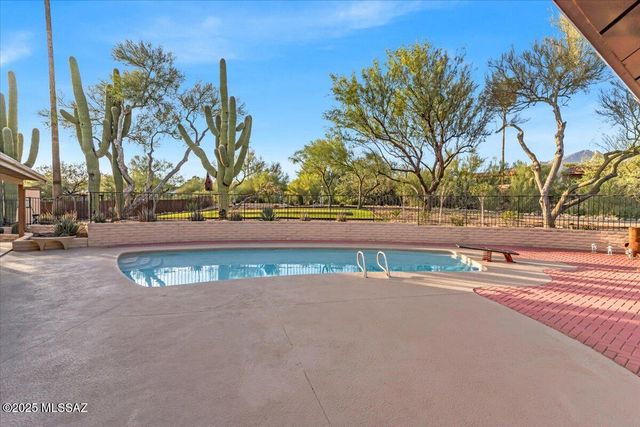 4390 N Camino Vinorama, Tucson, AZ 85750