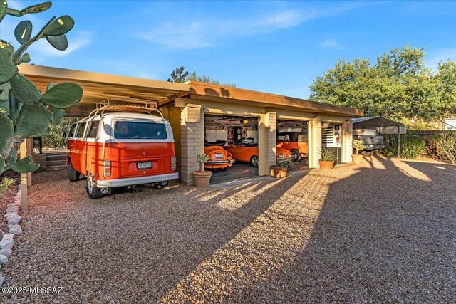 4390 N Camino Vinorama, Tucson, AZ 85750