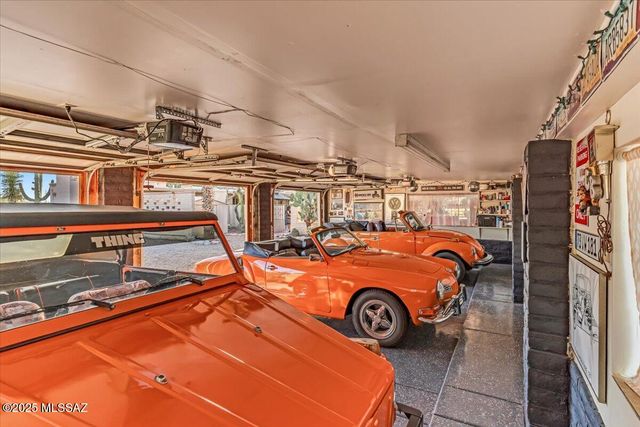 4390 N Camino Vinorama, Tucson, AZ 85750