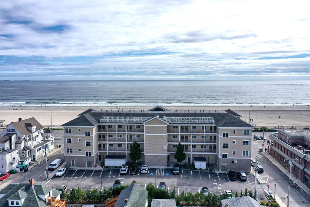 Image 1 of property listing at 83 Ocean Blvd Apt 307, Hampton, NH 03842