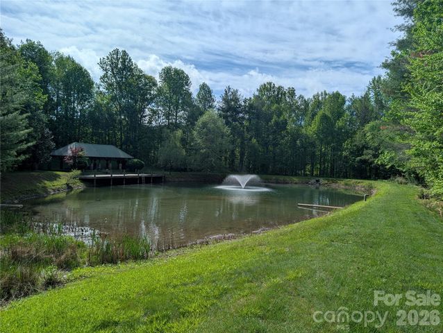 00 Hosta Lane, Hendersonville, NC 28739