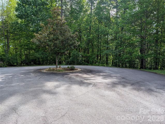 00 Hosta Lane, Hendersonville, NC 28739