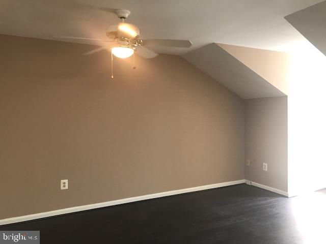 6090 NETHERTON ST, Centreville, VA 20120