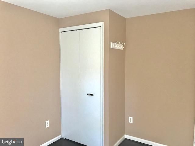 6090 NETHERTON ST, Centreville, VA 20120