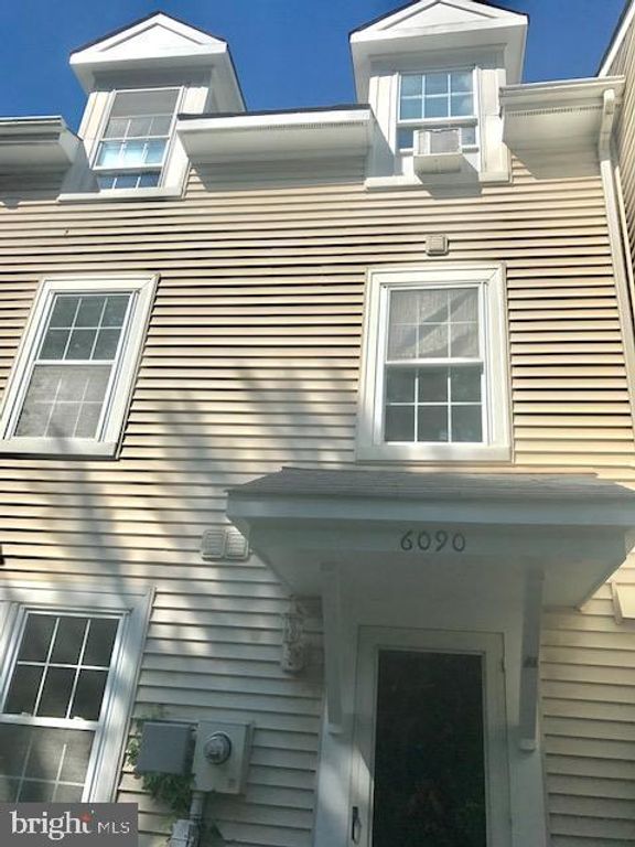 6090 NETHERTON ST, Centreville, VA 20120
