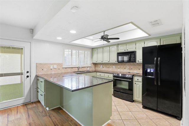 306 Westview Terrace, Arlington, TX 76013