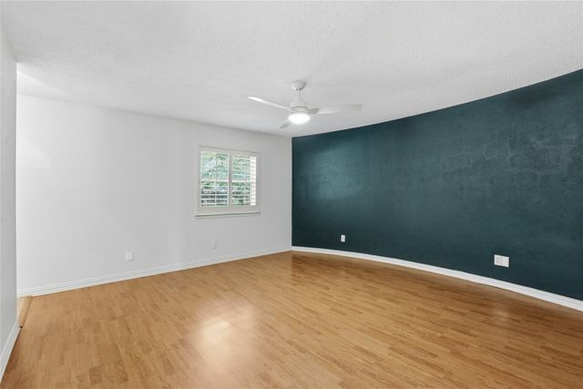 306 Westview Terrace, Arlington, TX 76013