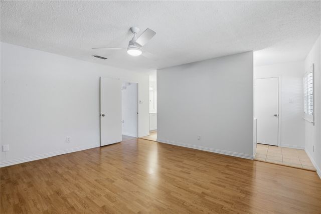 306 Westview Terrace, Arlington, TX 76013