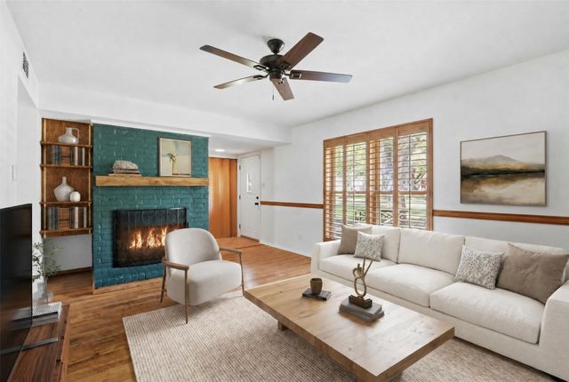 306 Westview Terrace, Arlington, TX 76013