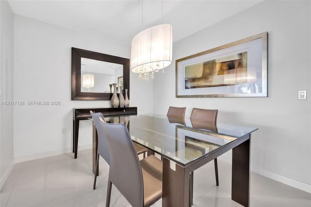 2950 NE 188th St 403, Aventura, FL 33180