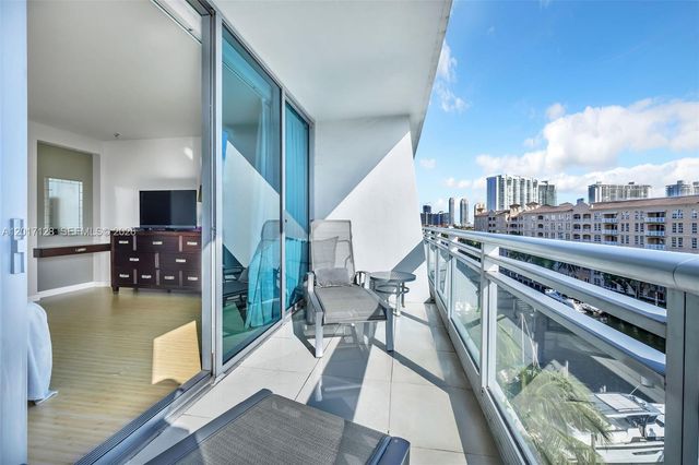 2950 NE 188th St 403, Aventura, FL 33180