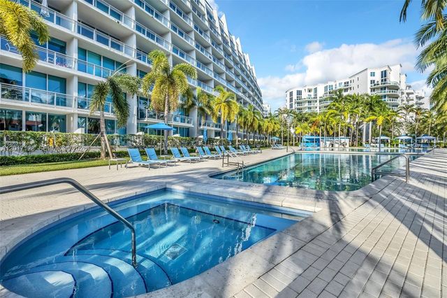 2950 NE 188th St 403, Aventura, FL 33180
