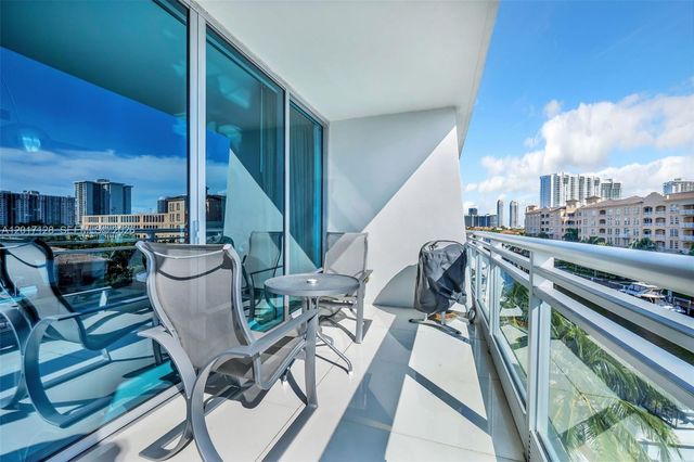 2950 NE 188th St 403, Aventura, FL 33180