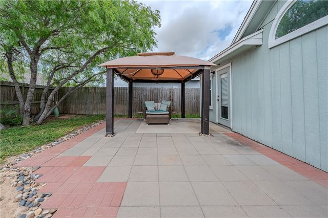 7405 Russ, Corpus Christi, TX 78414