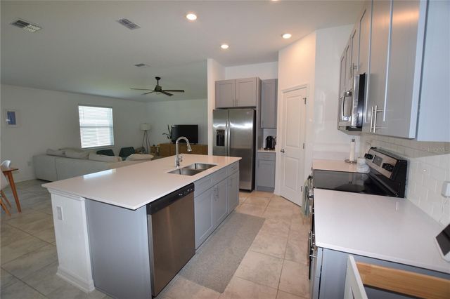 1990 CRICKET CRADLE DRIVE, Kissimmee, FL 34746