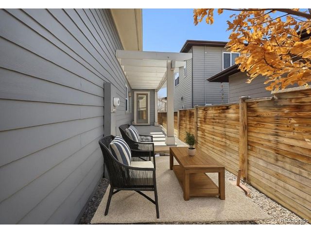 11059 E 25th Dr, Aurora, CO 80010