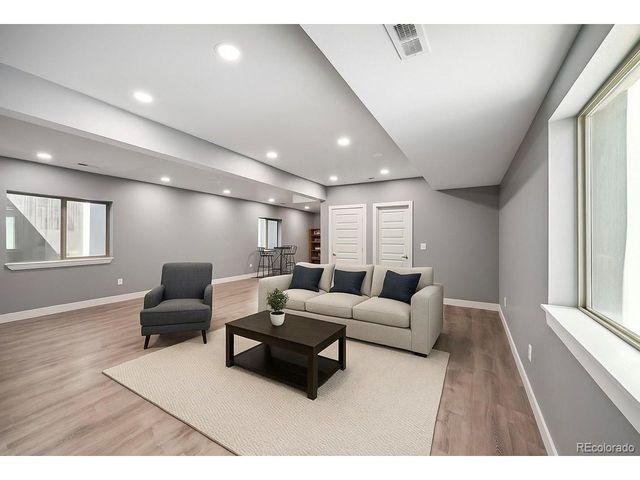 11059 E 25th Dr, Aurora, CO 80010