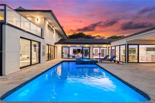 1025 Diplomat Parkway, Hollywood, FL 33019