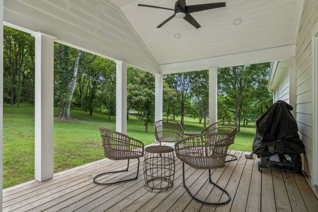670 Northridge Rd, Columbia, TN 38401