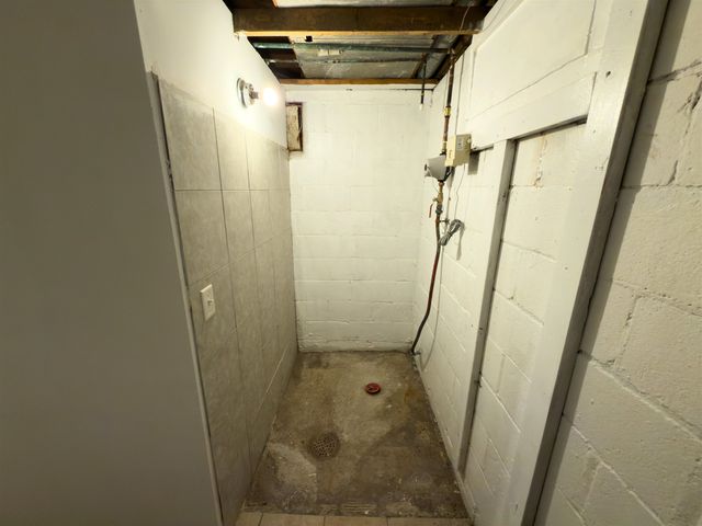 200 SW 11th St, Minot, ND 58701