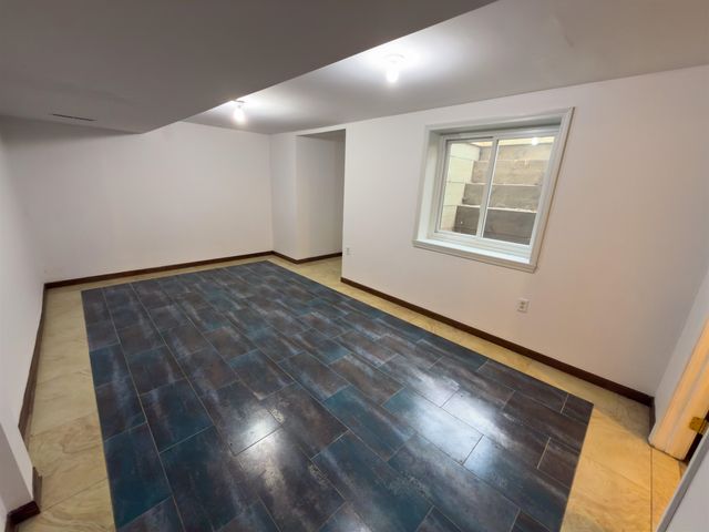 200 SW 11th St, Minot, ND 58701