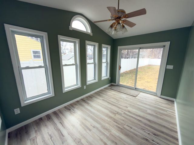 200 SW 11th St, Minot, ND 58701