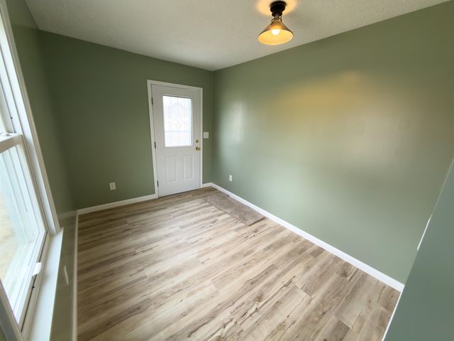 200 SW 11th St, Minot, ND 58701