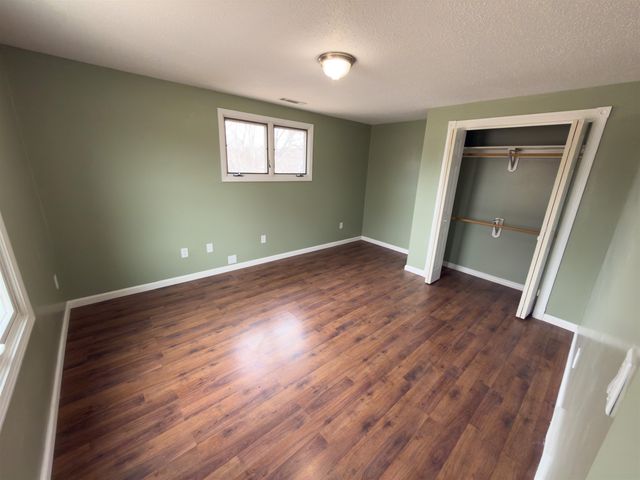 200 SW 11th St, Minot, ND 58701