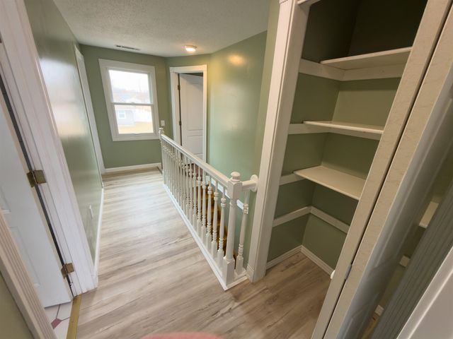 200 SW 11th St, Minot, ND 58701