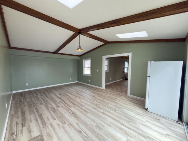 200 SW 11th St, Minot, ND 58701