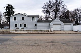 200 SW 11th St, Minot, ND 58701