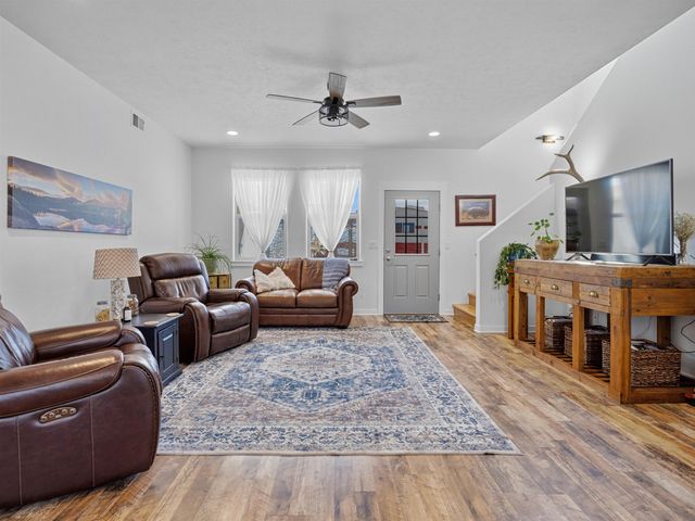 2995 Golden Hawk Way, Grand Junction, CO 81503
