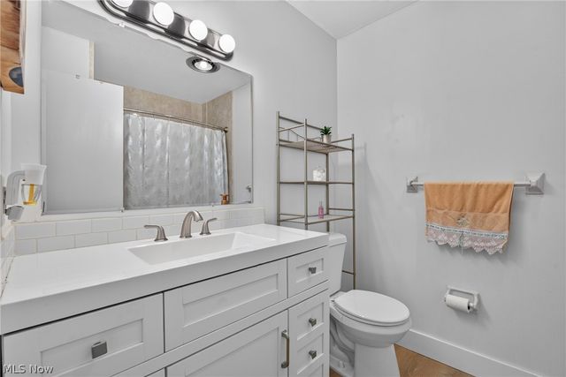 6260 Greenwood Pky 202, Northfield, OH 44067
