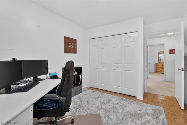 6260 Greenwood Pky 202, Northfield, OH 44067