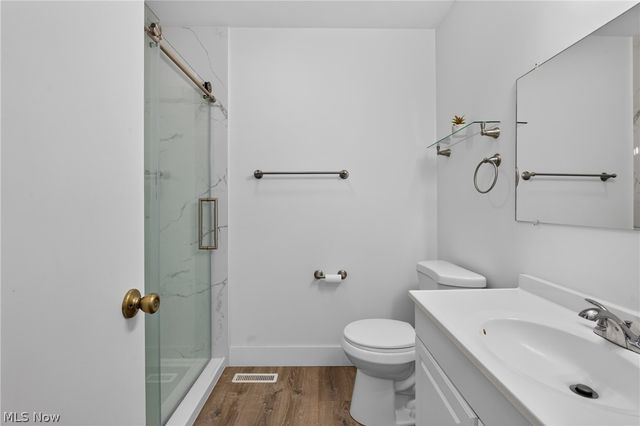 6260 Greenwood Pky 202, Northfield, OH 44067