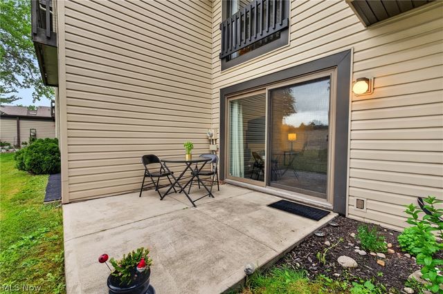 6260 Greenwood Pky 202, Northfield, OH 44067
