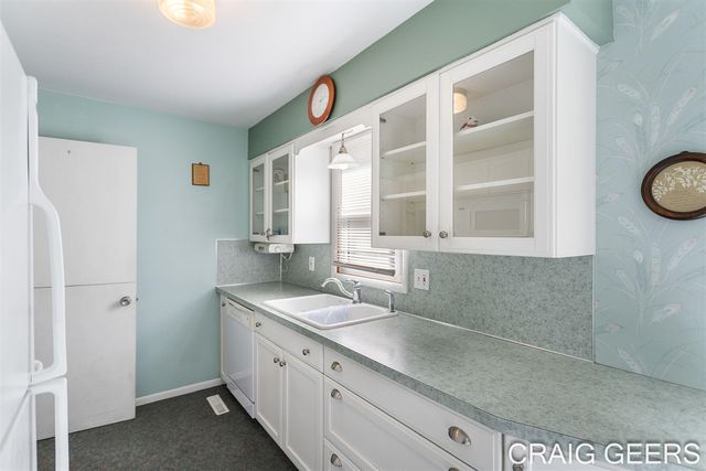 2864 Mustang Court, Grand Rapids, MI 49525