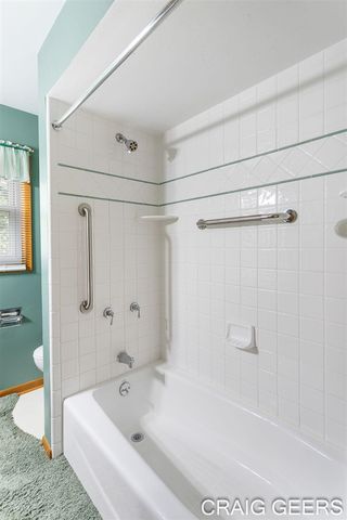 2864 Mustang Court, Grand Rapids, MI 49525