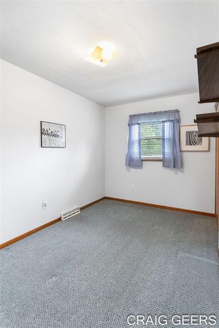 2864 Mustang Court, Grand Rapids, MI 49525