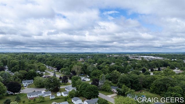 2864 Mustang Court, Grand Rapids, MI 49525