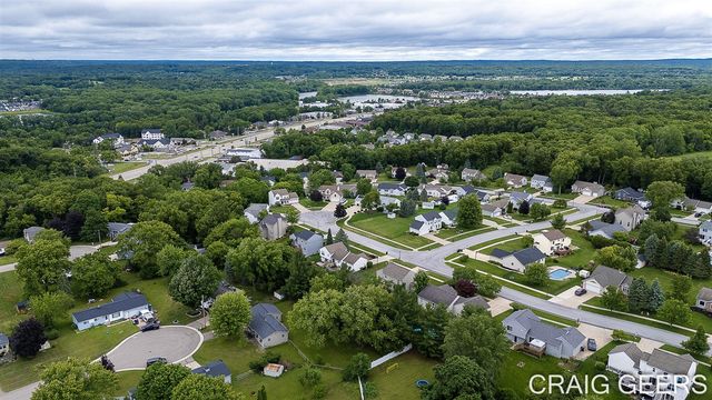 2864 Mustang Court, Grand Rapids, MI 49525