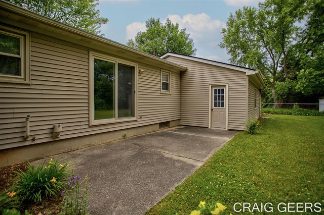 2864 Mustang Court, Grand Rapids, MI 49525