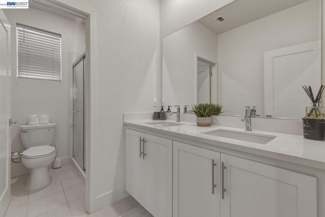 9274 Enterprise Dr, Newark, CA 94560